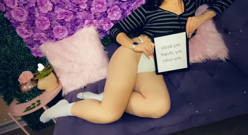 OnlyFans cuenta itsvicbitch.official header 2