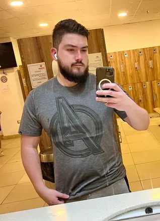 OnlyFans account  leandr00 avatar 1