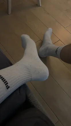 OnlyFans cuenta getundermybigfeet header 2