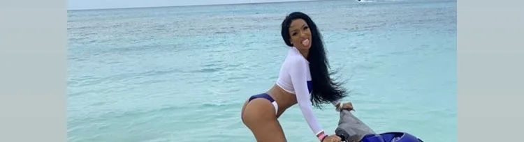 OnlyFans cuenta cravincarmen header 2
