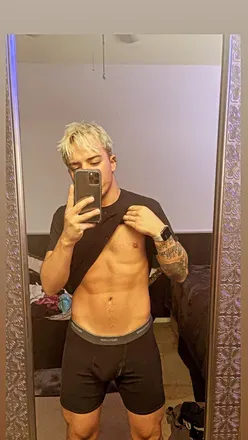 OnlyFans cuenta xxbkario avatar 1