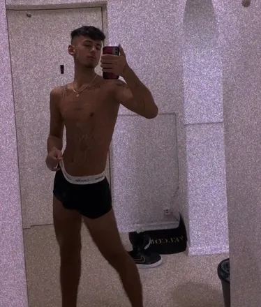 OnlyFans cuenta u222095775 header 2