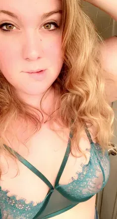 OnlyFans cuenta queen_curvesxoxo avatar 1