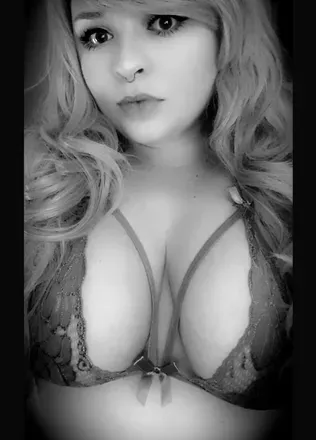 OnlyFans cuenta kittythenerd avatar 1