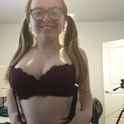 OnlyFans cuenta littleoliviaann avatar 1