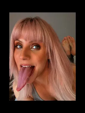 OnlyFans of foxylilmarie