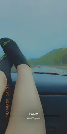 OnlyFans cuenta prettytattedfeet header 2