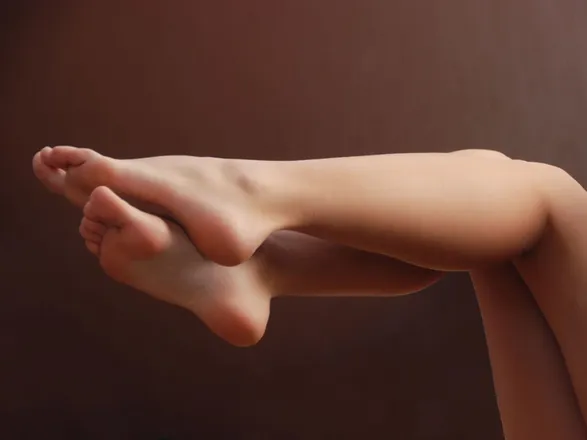 OnlyFans account  selenasfeet22 header 2