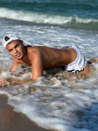 OnlyFans cuenta gabrielken18 header 2