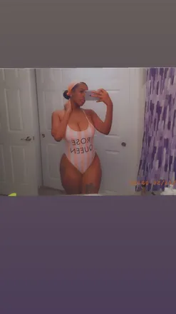 OnlyFans cuenta prettyass93 header 2