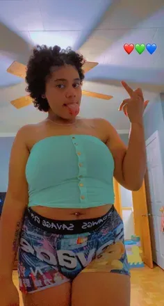 OnlyFans account  prettylele2001 header 2