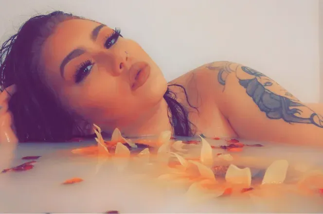 OnlyFans cuenta u184734830 header 2