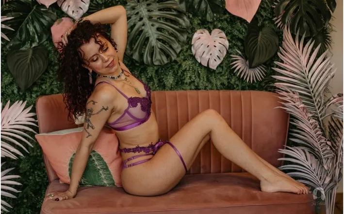 OnlyFans cuenta seamsmistess header 2