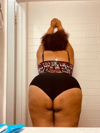 OnlyFans account  ladyluxenoir avatar 1