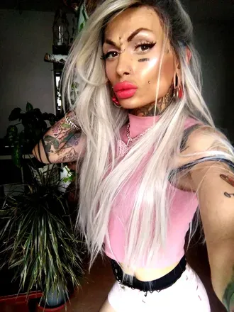 OnlyFans account  loomee avatar 1