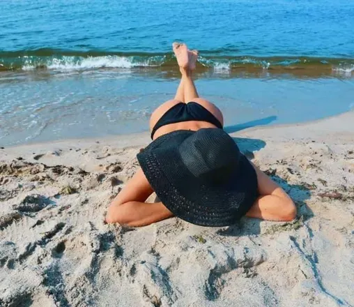 OnlyFans account  feetbabegina avatar 1