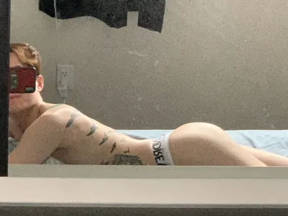 OnlyFans account  vietbabyxxx header 2