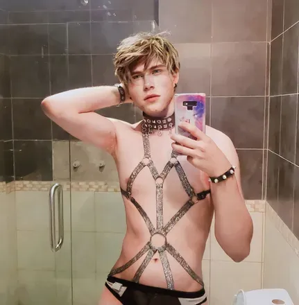 OnlyFans cuenta grey_kasel avatar 1