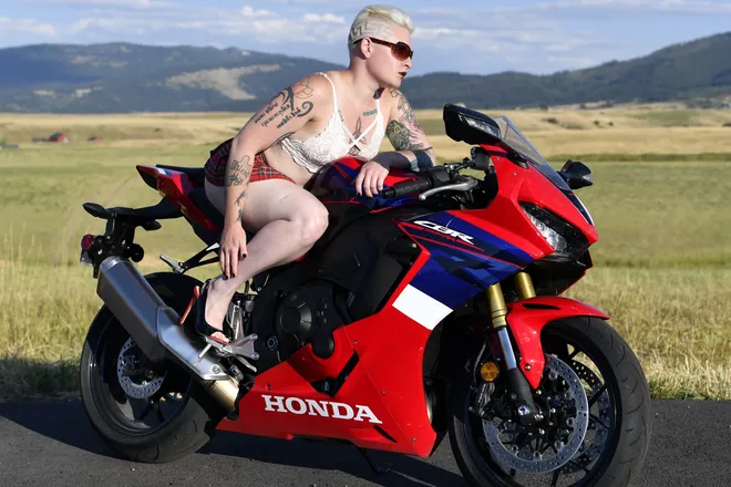 OnlyFans cuenta hotpanhill header 2
