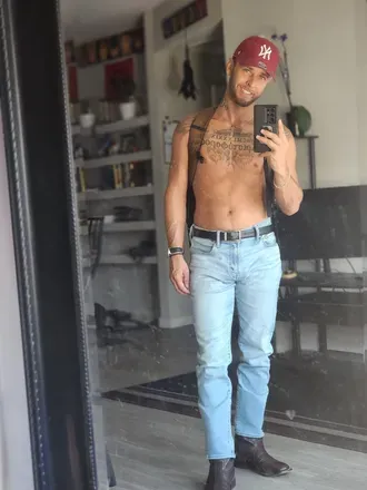 OnlyFans account  octoberskys89 avatar 1