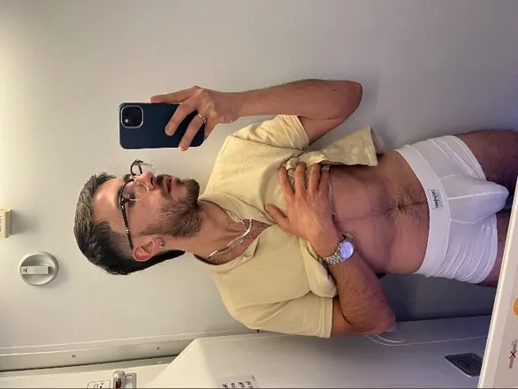 OnlyFans account  charliebassxxx header 2
