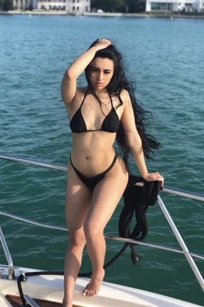 OnlyFans cuenta latina_af header 2