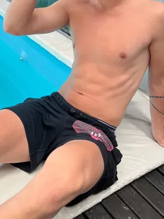 OnlyFans cuenta chris.leon header 2