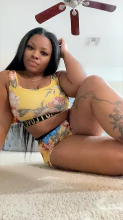 OnlyFans cuenta juicydaribaby1 header 2