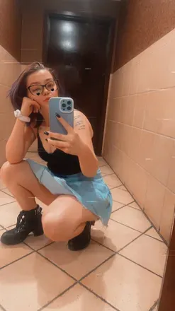 OnlyFans account  queenmidget avatar 1