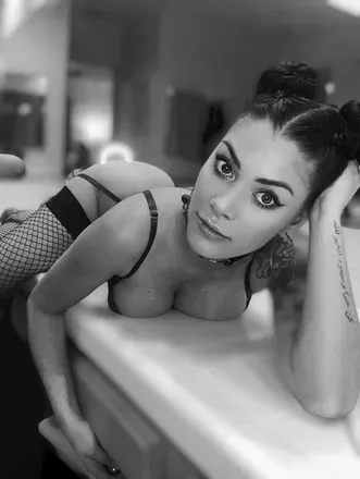 OnlyFans cuenta misspaigexxx header 2