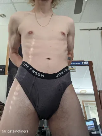 OnlyFans cuenta cigstaindfingrsfree avatar 1