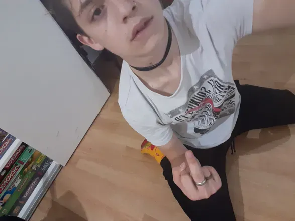 OnlyFans cuenta curioussissyboi header 2