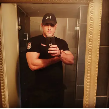 OnlyFans account  firefighter84 avatar 1