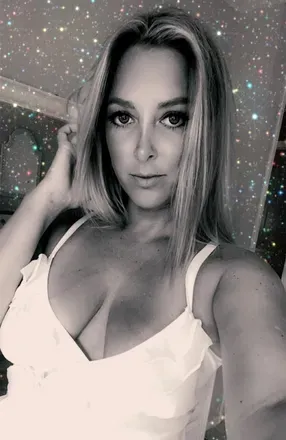 OnlyFans cuenta holliewould avatar 1