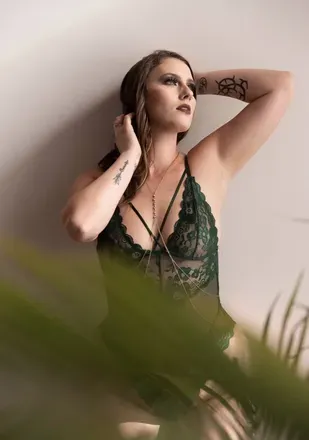 OnlyFans cuenta boudoirmomjmac avatar 1