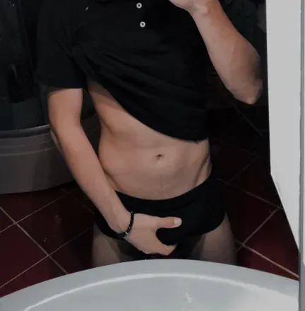 OnlyFans account  evrian.br avatar 1
