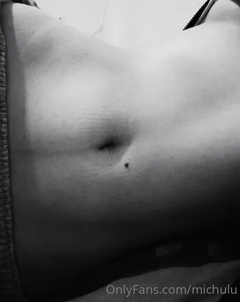 OnlyFans cuenta michulu header 2