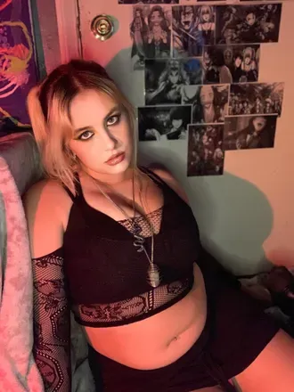 OnlyFans cuenta baby_jade99 avatar 1