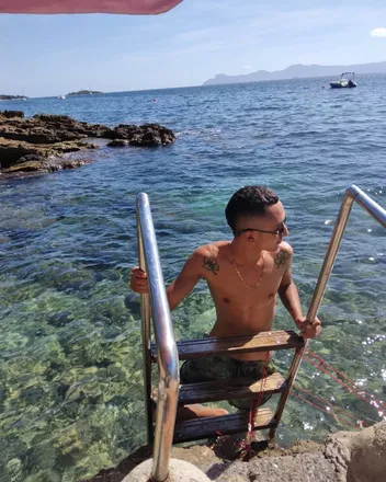 OnlyFans cuenta alejomc189 header 2