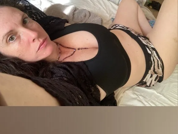 OnlyFans account  daniella.love header 2