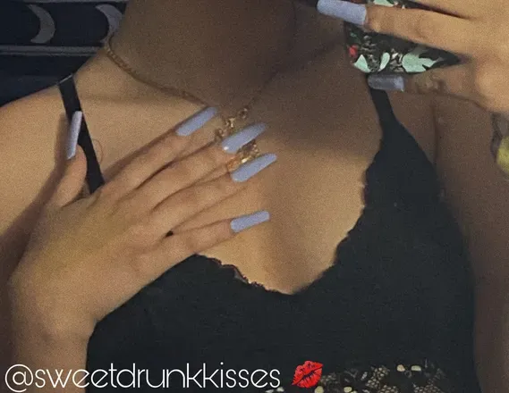 OnlyFans account  sweetdrunkkisses avatar 1