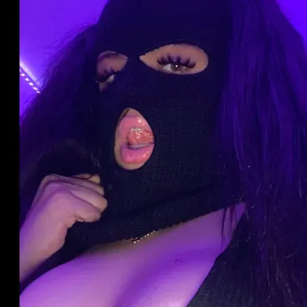 OnlyFans cuenta petiteprincess10 header 2