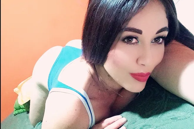 OnlyFans cuenta alejavasquez22 header 2