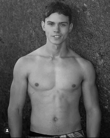 OnlyFans cuenta eyebrow123 header 2