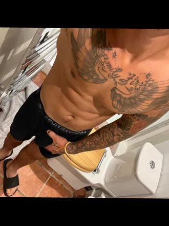 OnlyFans cuenta joeniranonta header 2