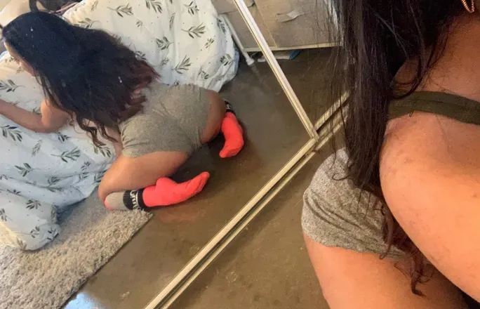 OnlyFans cuenta jadepeachxxx header 2