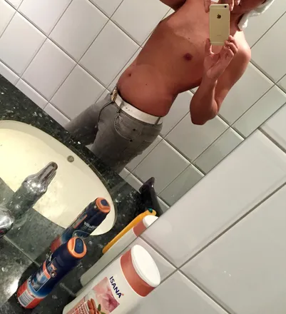 OnlyFans cuenta slave0208 header 2