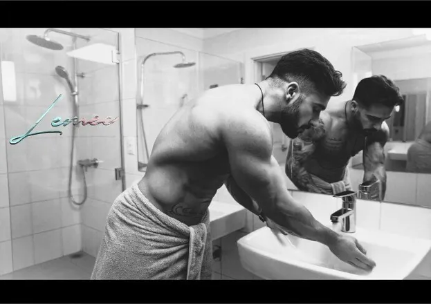 OnlyFans account  zacklemec header 2