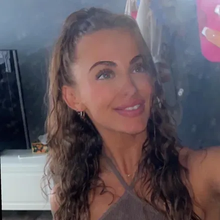 OnlyFans cuenta mlle.lou avatar 1