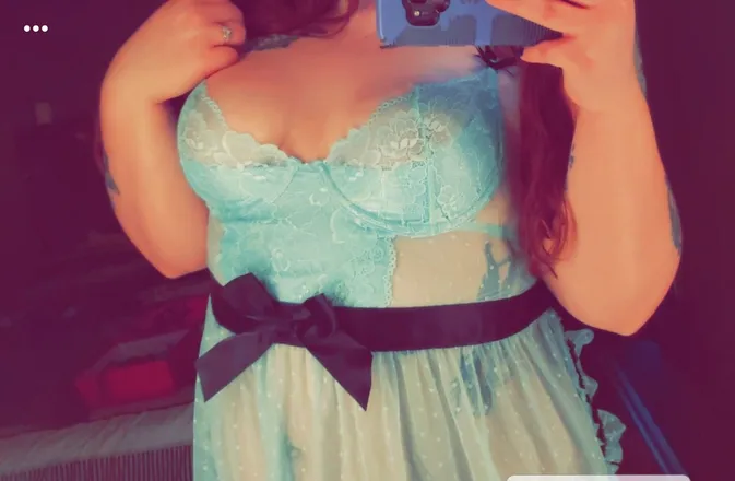 OnlyFans account  tinyemmi986 header 2